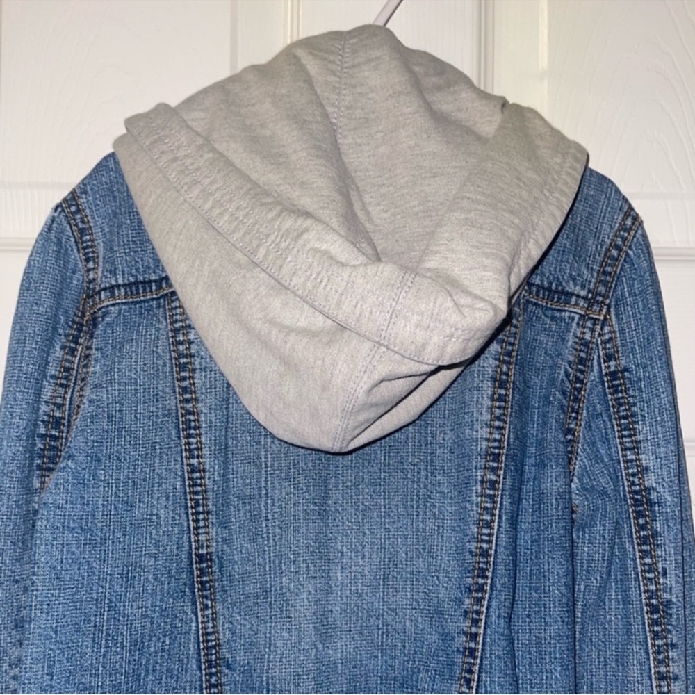 Jean jacket - Picture 8 of 9